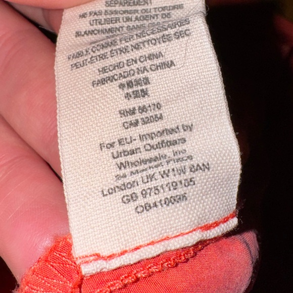 Free People RARE Open Back Backless Silk Jumpsuit Capri Length Tie Back Peach - Picture 14 of 14